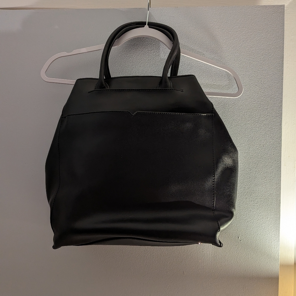 Philo Black Leather Purse